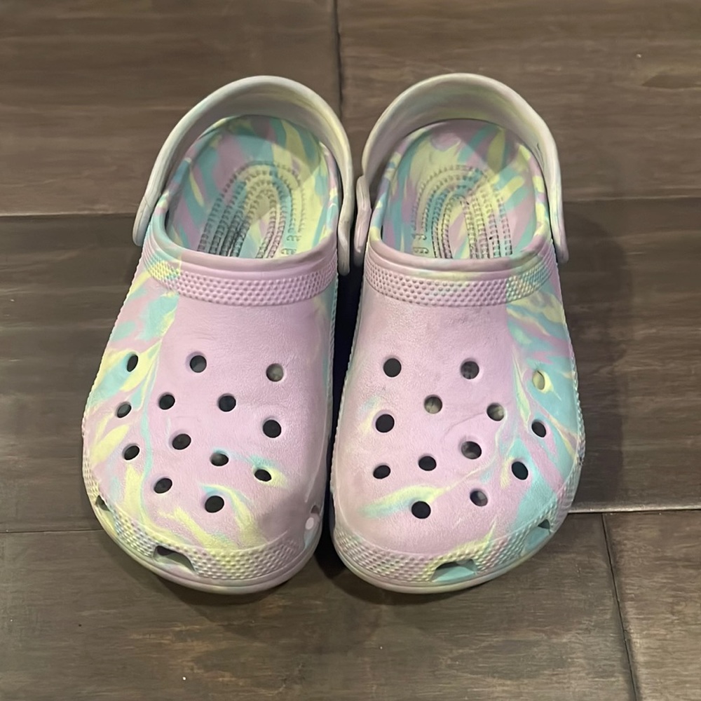 Crocs clogs- tie dye size J2